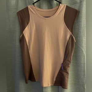 Lululemon top size 2, never worn